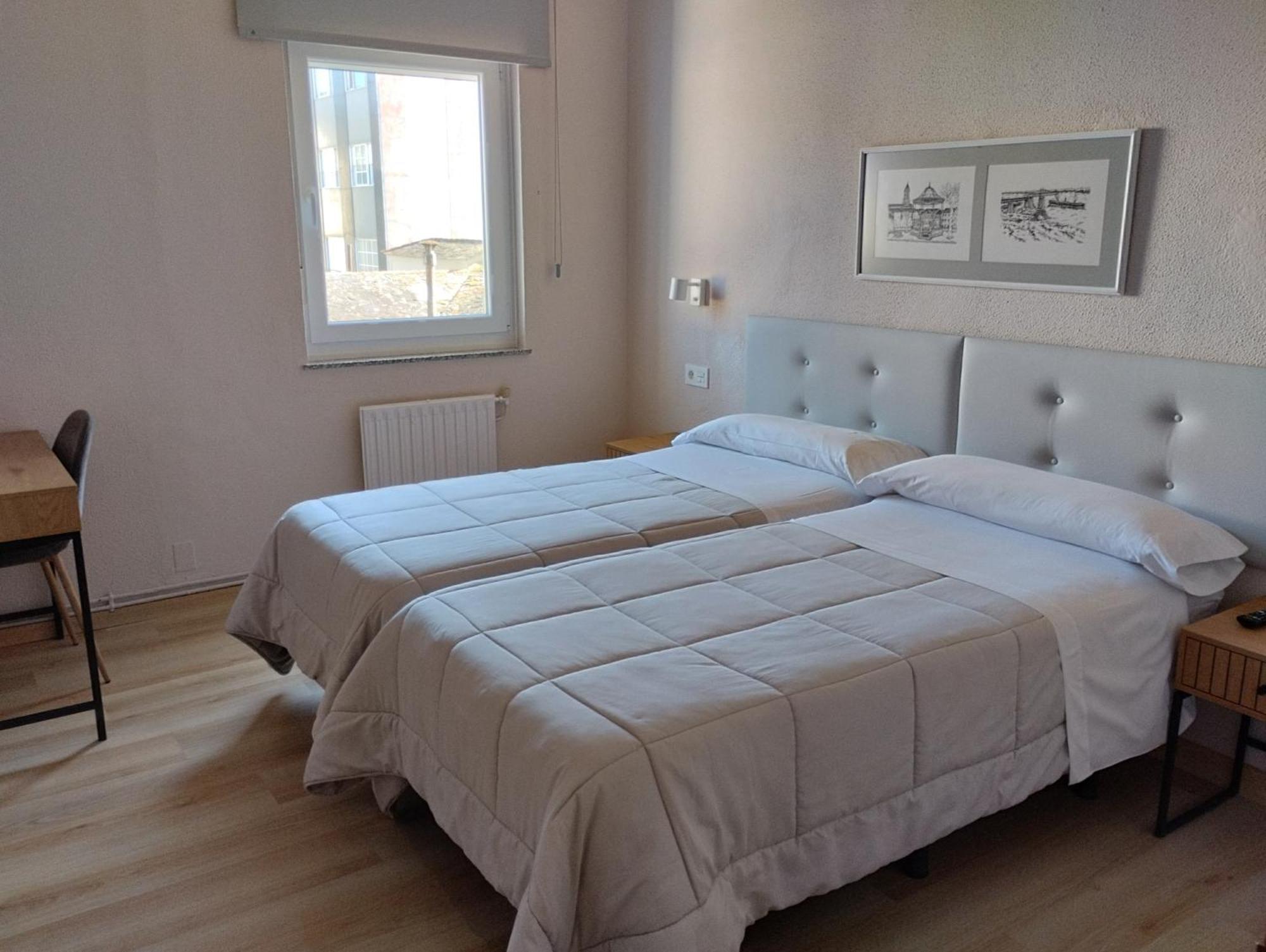 Hotel Ros Mary Ribadeo Buitenkant foto
