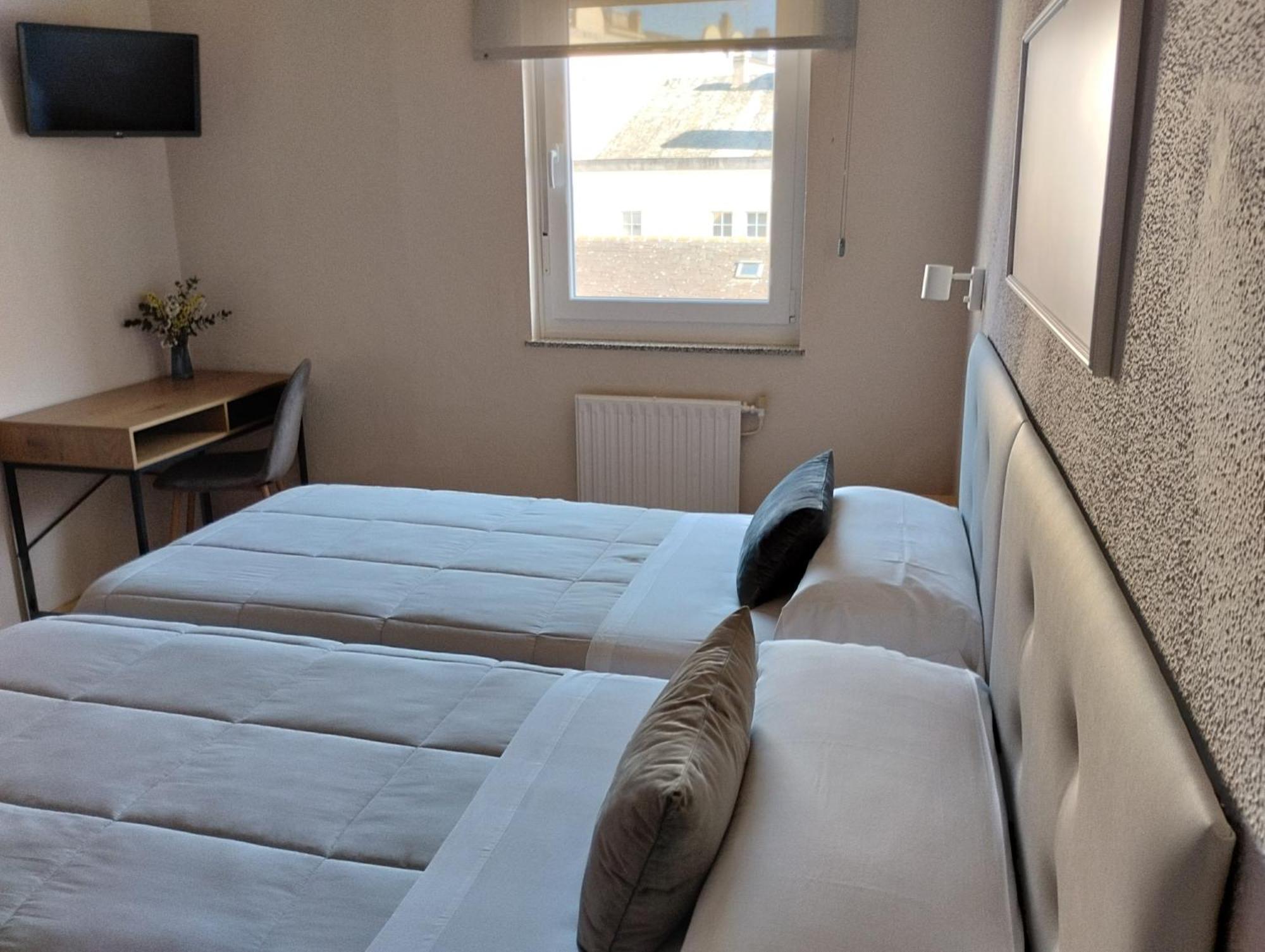 Hotel Ros Mary Ribadeo Buitenkant foto